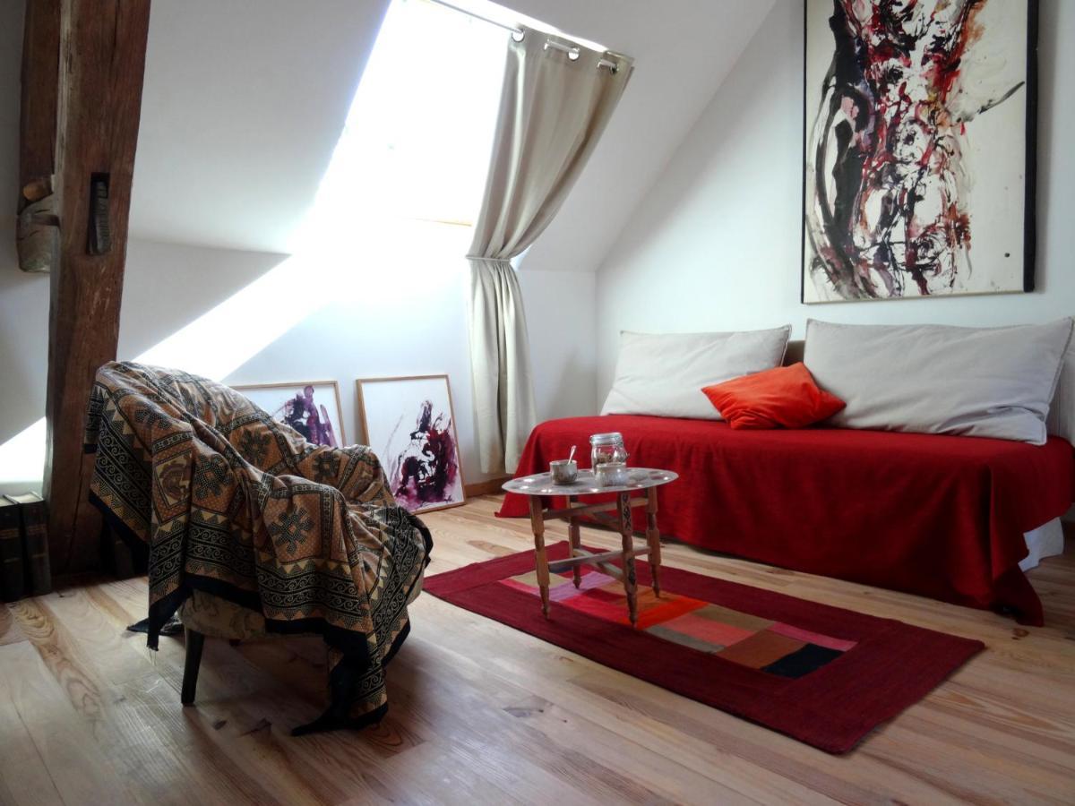 Bed and Breakfast L'Escalier Des Reves Saint-Sauveur-en-Puisaye Exterior foto