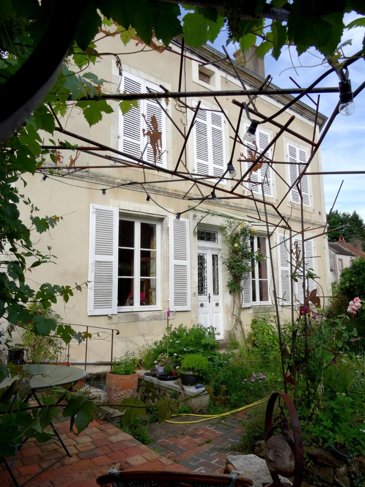 Bed and Breakfast L'Escalier Des Reves Saint-Sauveur-en-Puisaye Exterior foto